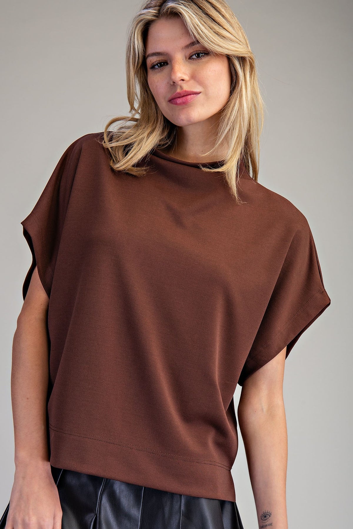 Solid Mock Neck Short Sleeve Top Brown
