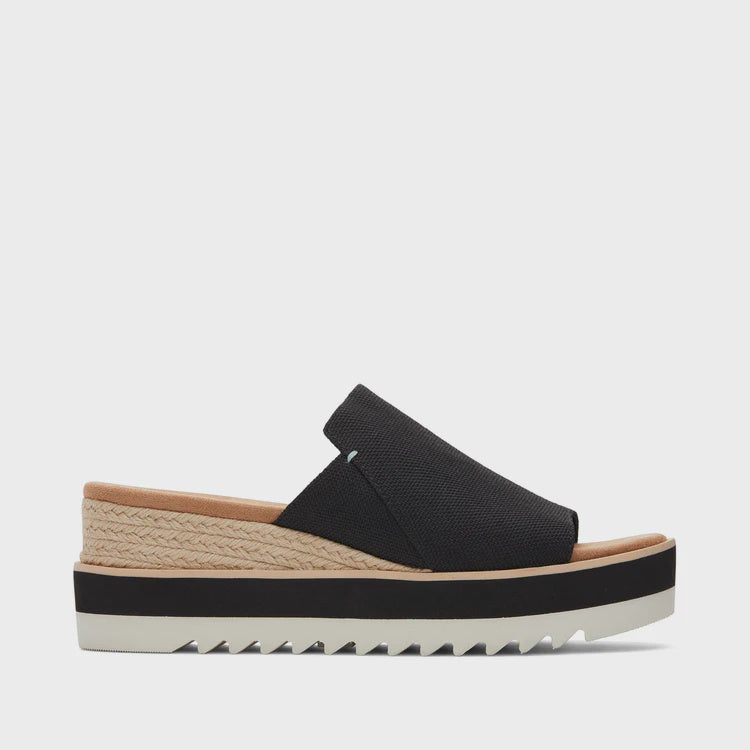 Black Diana Mule