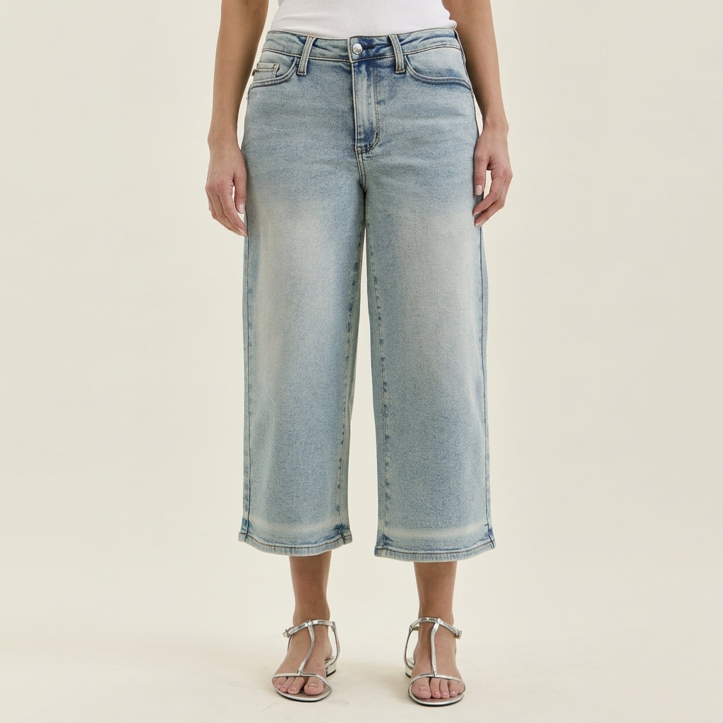 Judy Blue MR Wide Crop Jean