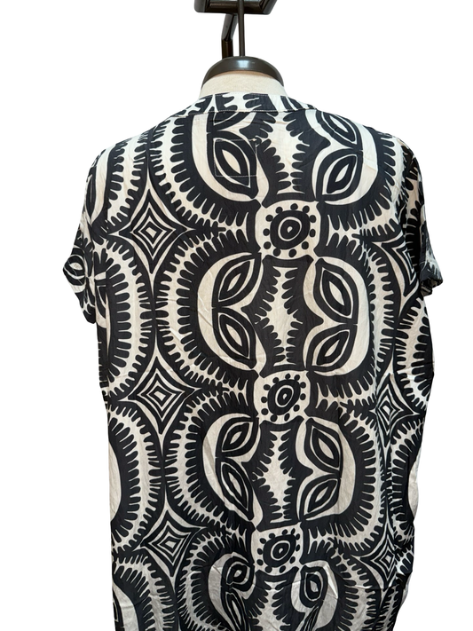 Geometric Print V Neck Top Black