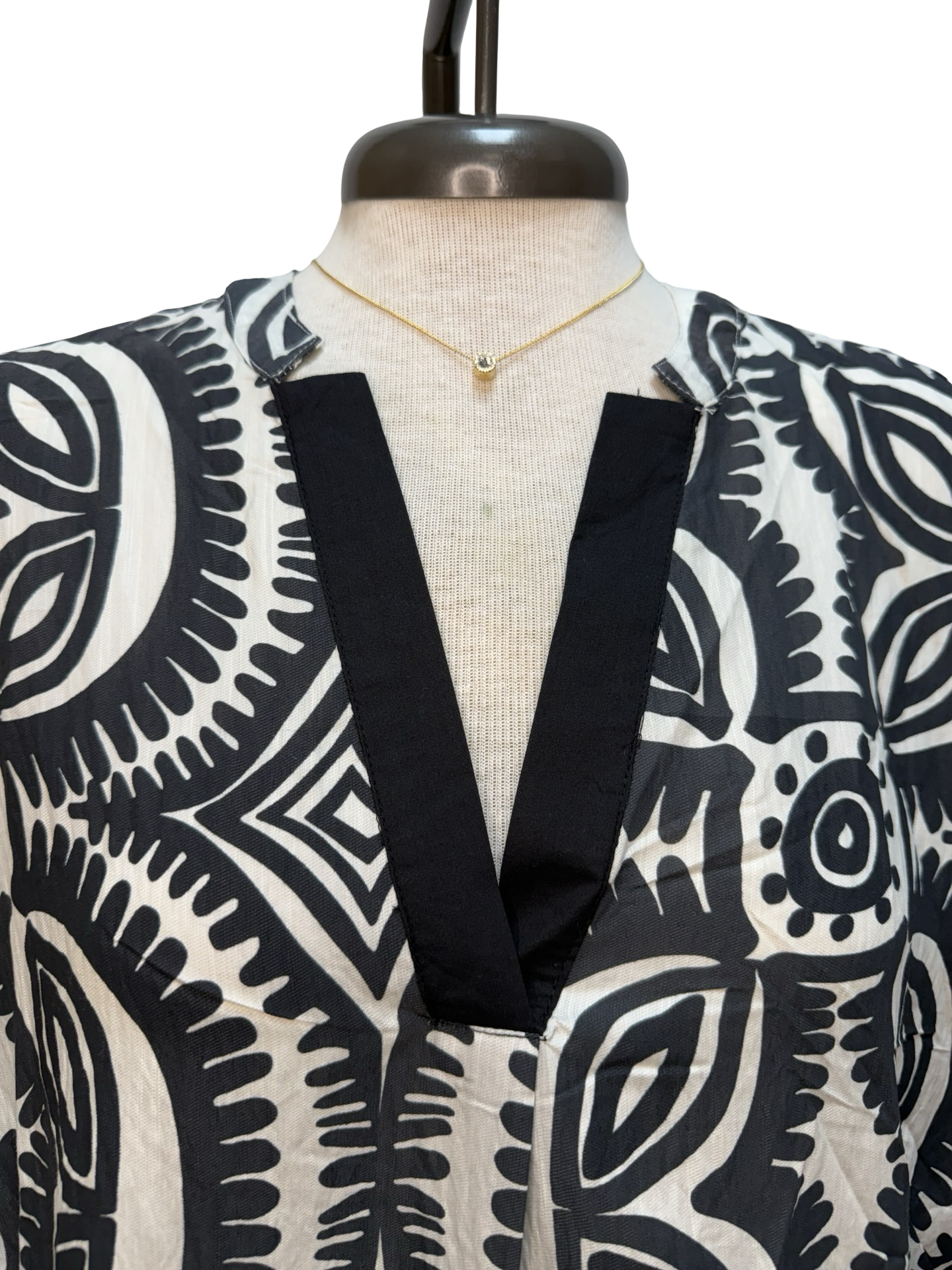 Geometric Print V Neck Top Black