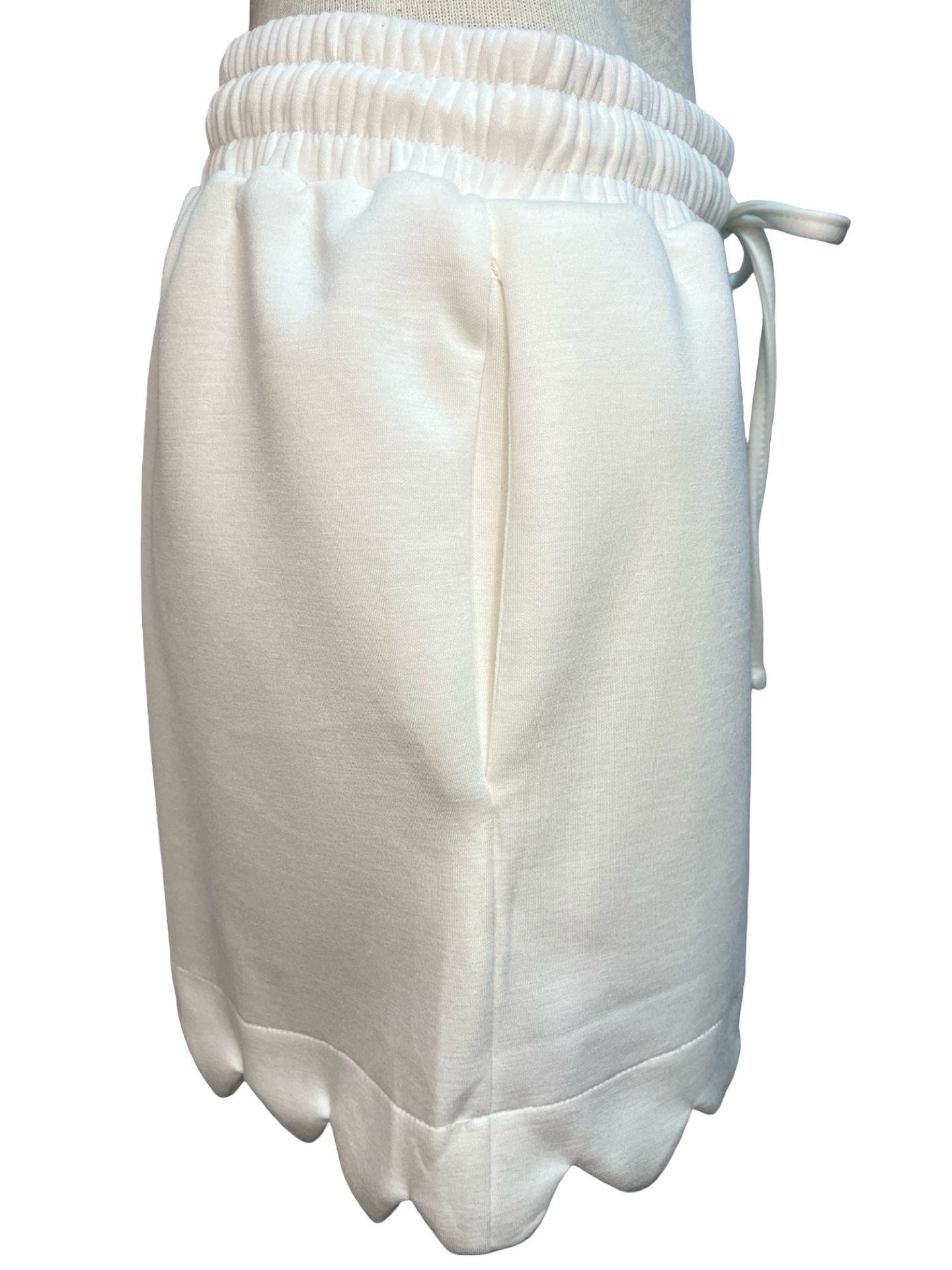 Elastic Waist Scallop Shorts Ivory