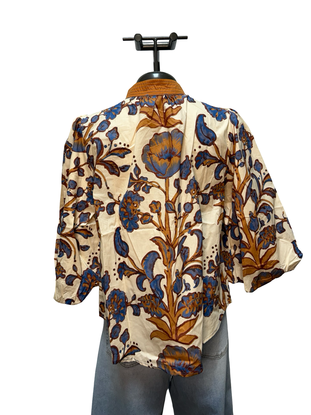 Trapunto Stitched V-Neck Cream Mix Top