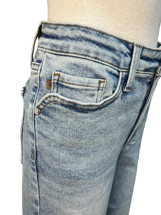 Judy Blue MR Wide Crop Jean