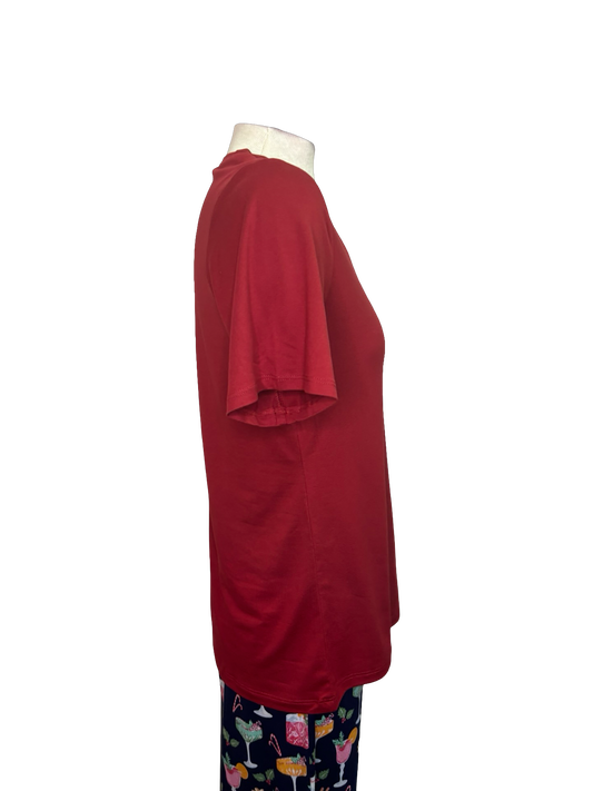Highlands V Neck Pocket Tee Dark Red