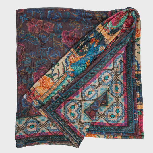 Laurel Canyon Cozy Blanket Eirene