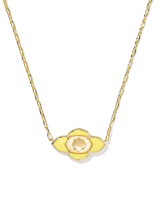 Abbie Medallion Short Pendant Necklace Gold Yellow Mix