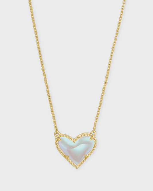 Ari Heart Short Pendant Necklace Gold Glass