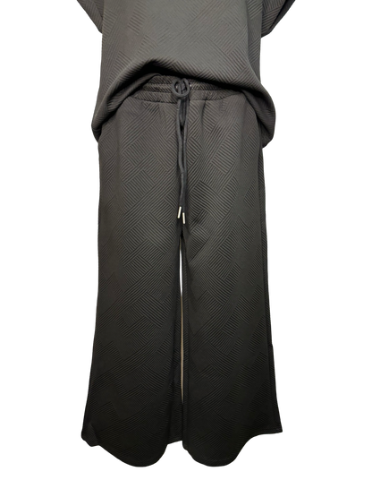 Textured Straight Leg Crop Pant Black